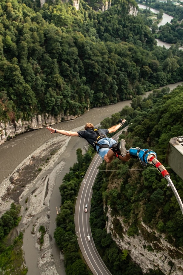 Bungee jumping